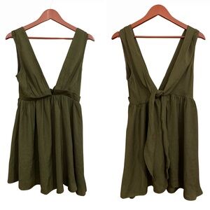 NWT Selfie Leslie Elegant Olive Green Deep V-Neck Mini Sleeveless Dress - Size M